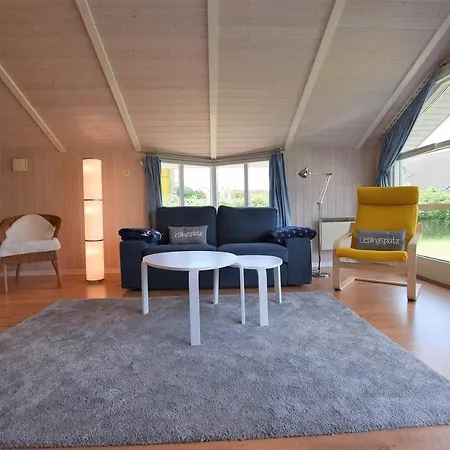 Apartment Lille Bo Kranichring 114 *